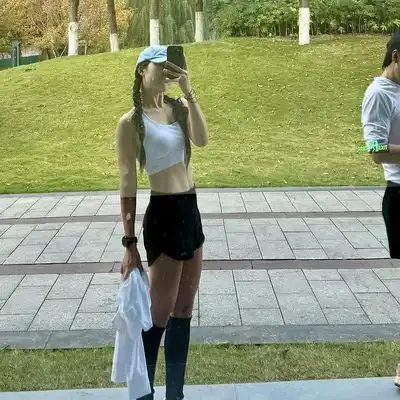 何玲天